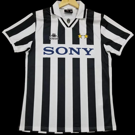 Juventus 1995-1997 Home Kit